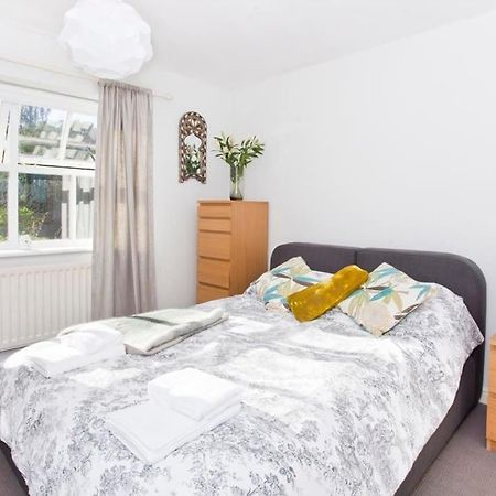 Walking Distance To Racecourse And City Centre York Exterior photo