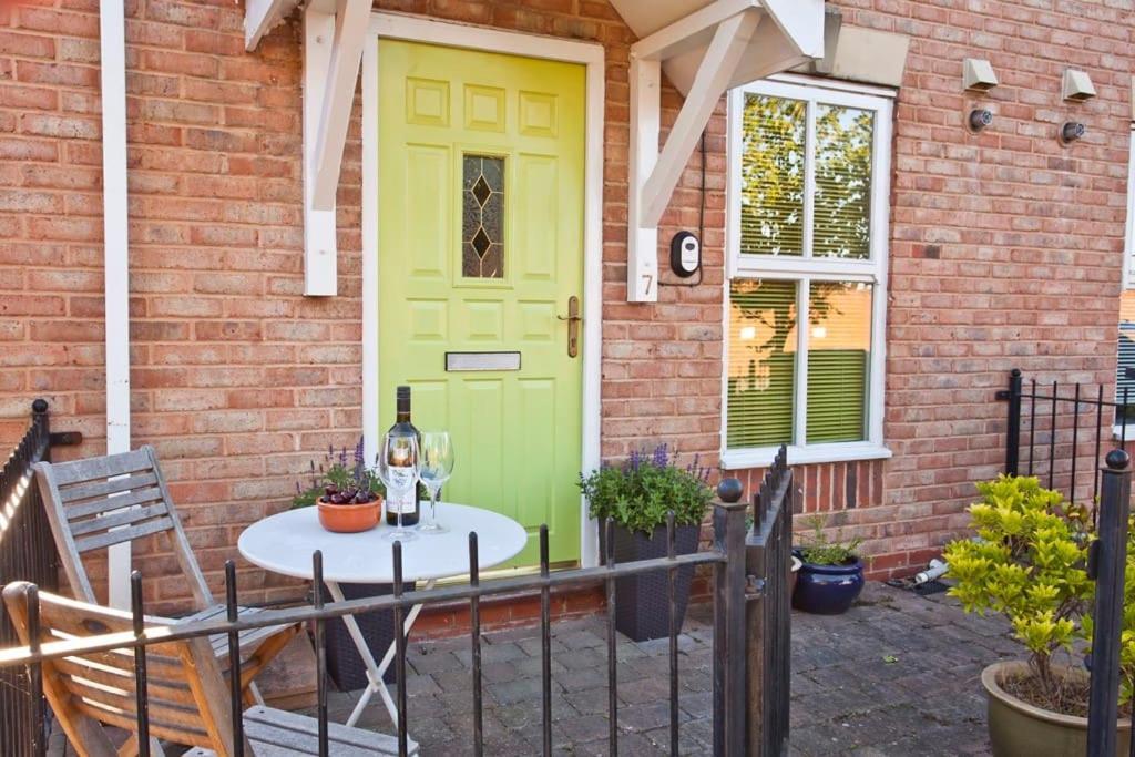 Walking Distance To Racecourse And City Centre York Exterior photo