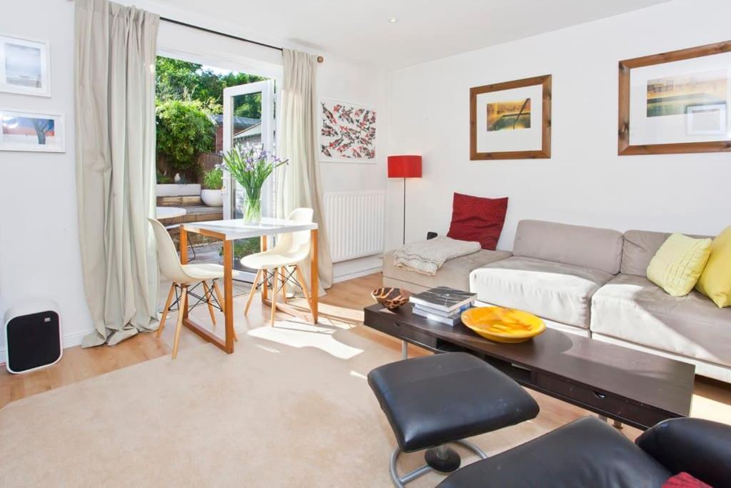 Walking Distance To Racecourse And City Centre York Exterior photo