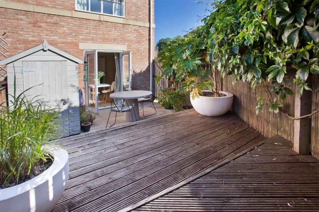 Walking Distance To Racecourse And City Centre York Exterior photo
